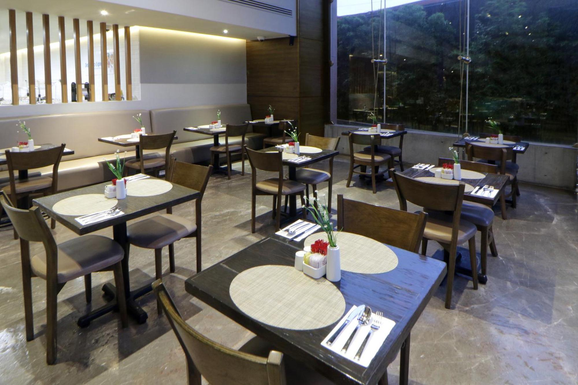 Holiday Inn Express & Suites Monterrey Valle By Ihg San Pedro Garza Garcia Exterior photo